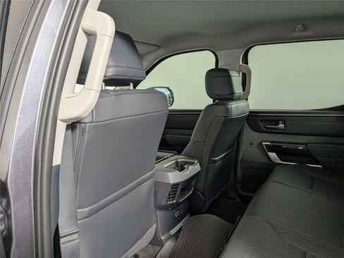 Used 2024 Toyota Tundra Limited AWD/4WD image 30