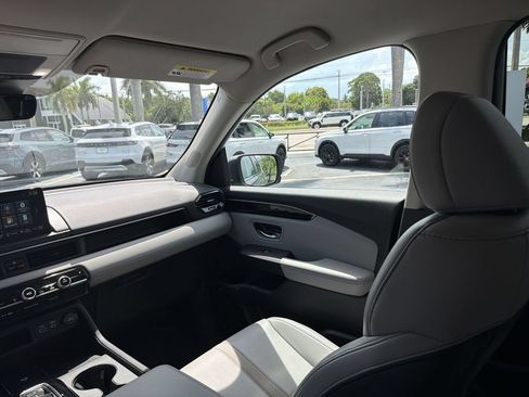 Certified 2023 Honda Pilot EX-L image 11