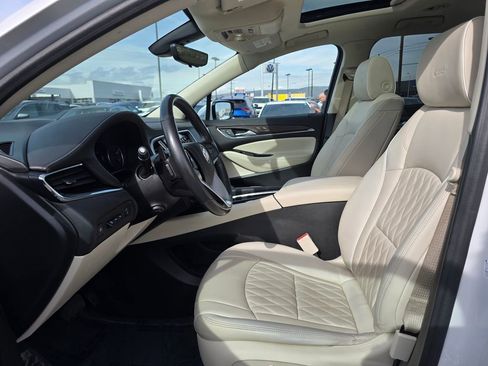 Used 2023 Buick Enclave Avenir w/ Avenir Technology Package image 24