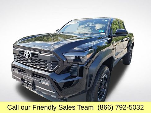 Used 2024 Toyota Tacoma TRD Off-Road AWD/4WD image 1