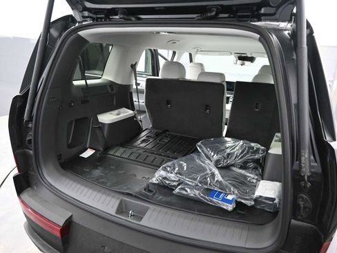 New 2026 Hyundai Santa Fe SE image 13