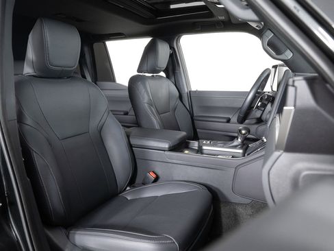 Used 2025 Lexus GX 550 image 31