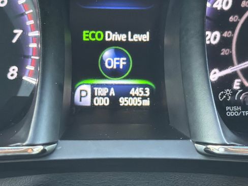Used 2016 Toyota Avalon Limited FWD image 41