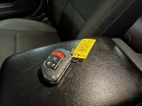 Used 2022 Jeep Wrangler Unlimited Sport image 8