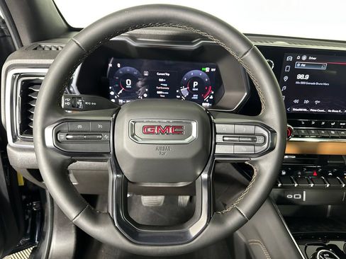 Used 2025 GMC Canyon AT4 AWD/4WD image 13