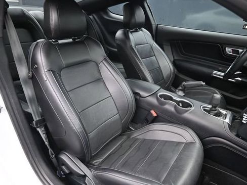 Used 2022 Ford Mustang GT Premium w/ Equipment Group 401A RWD image 18