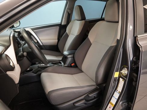 Used 2015 Toyota RAV4 XLE AWD/4WD image 3