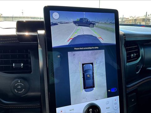 Used 2022 Ford Expedition Platinum AWD/4WD image 30