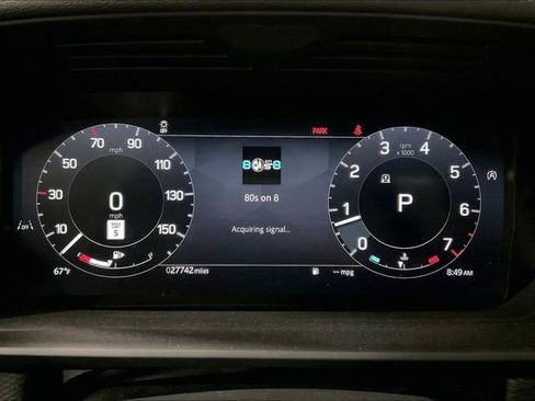 Used 2024 Land Rover Discovery Dynamic SE AWD/4WD image 22