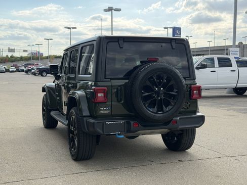 Used 2023 Jeep Wrangler Sahara w/ Cold Weather Group image 7