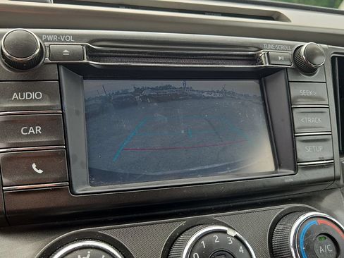 Used 2015 Toyota RAV4 LE AWD/4WD image 19