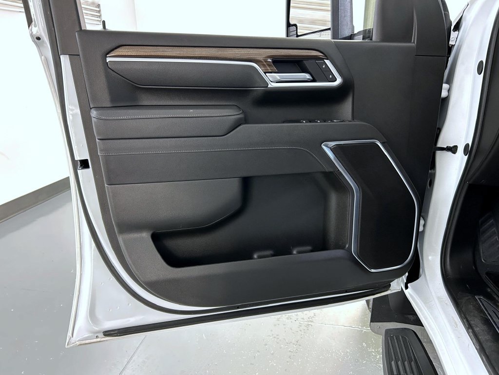 Certified 2025 Chevrolet Silverado 3500 LT AWD/4WD image 10
