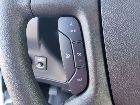 New 2025 Chevrolet Express 2500 Full-size Cargo Van w/ Driver Convenience Package image 18