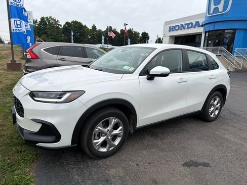 Used 2024 Honda HR-V LX image 3