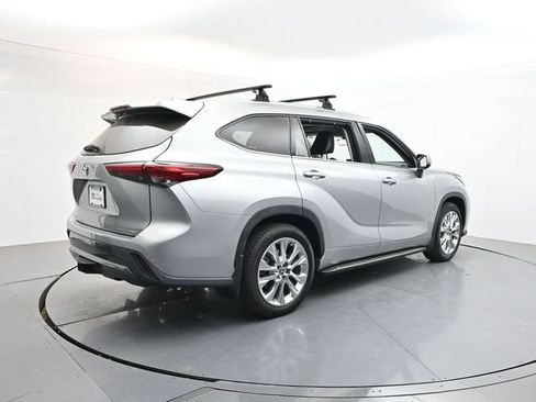 Used 2021 Toyota Highlander Limited AWD/4WD image 7
