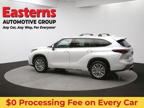 Used 2024 Toyota Highlander Platinum AWD/4WD image 68
