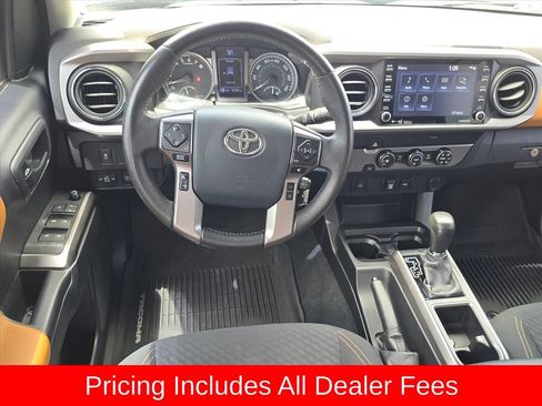 Used 2020 Toyota Tacoma SR5 RWD image 11