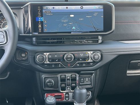 New 2025 Jeep Gladiator Rubicon image 3