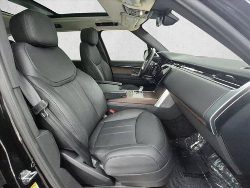 Used 2025 Land Rover Range Rover SE AWD/4WD image 25