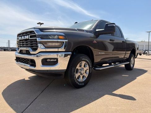 New 2025 RAM 2500 Big Horn AWD/4WD image 8