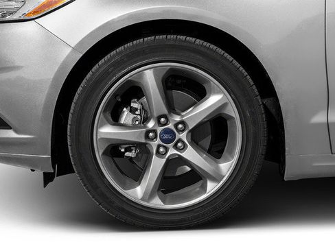 Used 2016 Ford Fusion SE FWD image 13