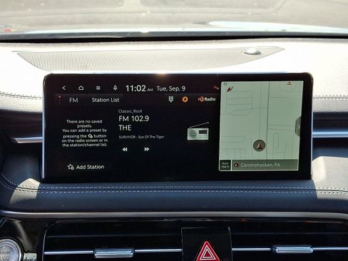 Used 2025 Genesis G70 2.5T image 17