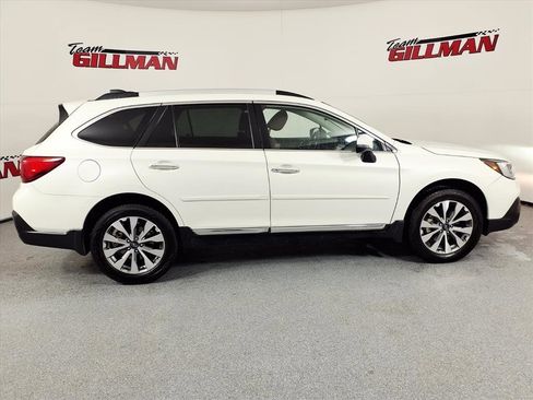 Used 2019 Subaru Outback 2.5i Touring w/ Popular Package #3A image 2