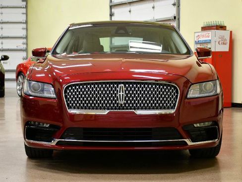 Used 2019 Lincoln Continental Select w/ Continental Climate Package image 5