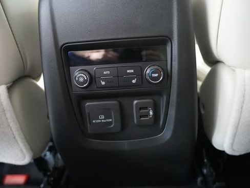 Used 2024 Buick Enclave Avenir w/ Avenir Technology Package AWD/4WD image 17
