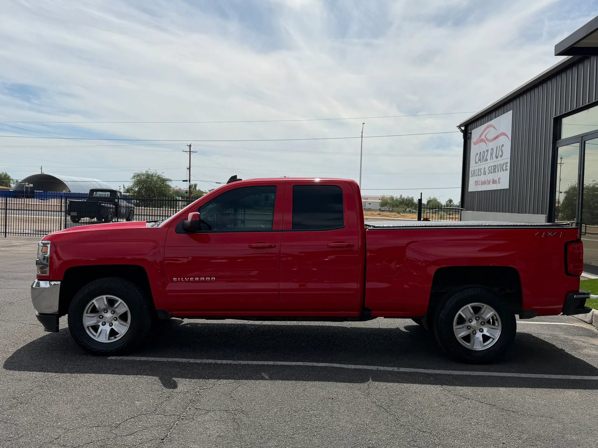 Used 2019 Chevrolet Silverado 1500 LT AWD/4WD image 3
