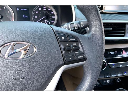 Used 2020 Hyundai Tucson Value AWD/4WD image 17