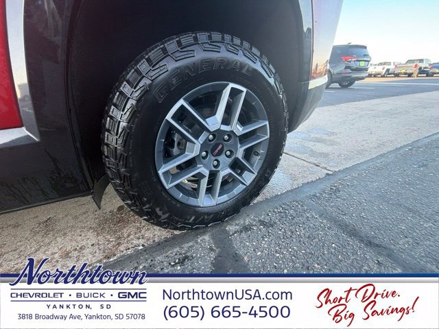 Used 2026 GMC Terrain AT4 w/ Convenience Package III AWD/4WD image 16