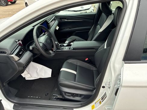 New 2026 Toyota Camry SE FWD image 15