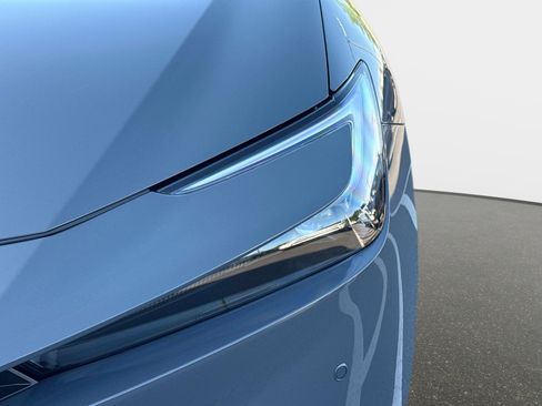 New 2026 Toyota Prius Plug-In Hybrid FWD image 9