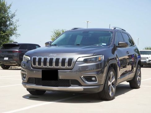 Used 2019 Jeep Cherokee Limited FWD image 3