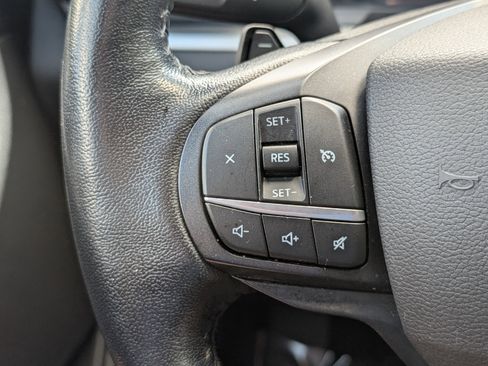 Used 2020 Ford Explorer XLT image 23