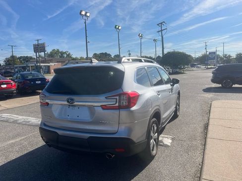 Used 2025 Subaru Ascent Premium AWD/4WD image 4