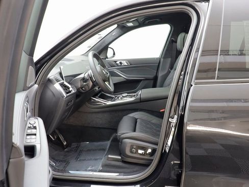 New 2026 BMW X7 xDrive40i w/ M Sport Package AWD/4WD image 6