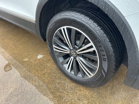 Used 2024 Volkswagen Tiguan Wolfsburg Edition image 10