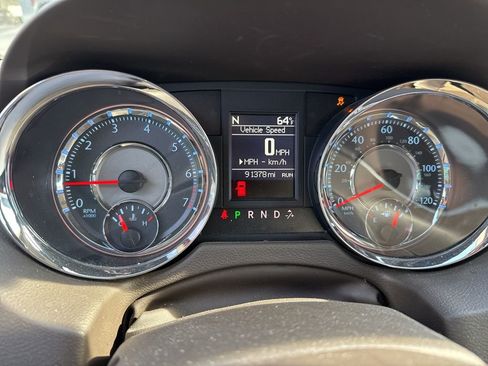 Used 2013 Chrysler Town & Country Touring-L w/ Trailer Tow Group image 6