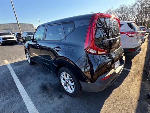 Certified 2022 Kia Soul LX w/ Technology Package image 6