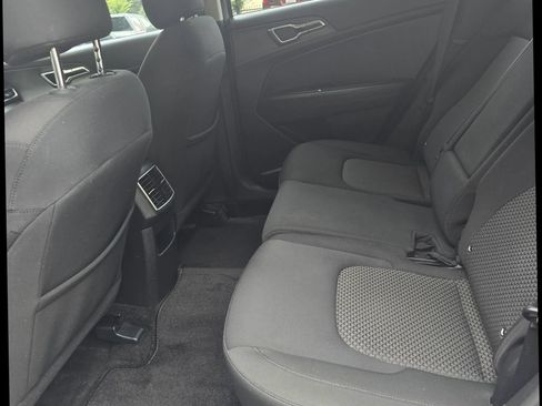 Used 2023 Kia Sportage LX FWD image 12