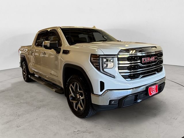 Used 2023 GMC Sierra 1500 SLT w/ SLT Premium Package AWD/4WD image 8