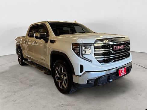Used 2023 GMC Sierra 1500 SLT w/ SLT Premium Package AWD/4WD image 8