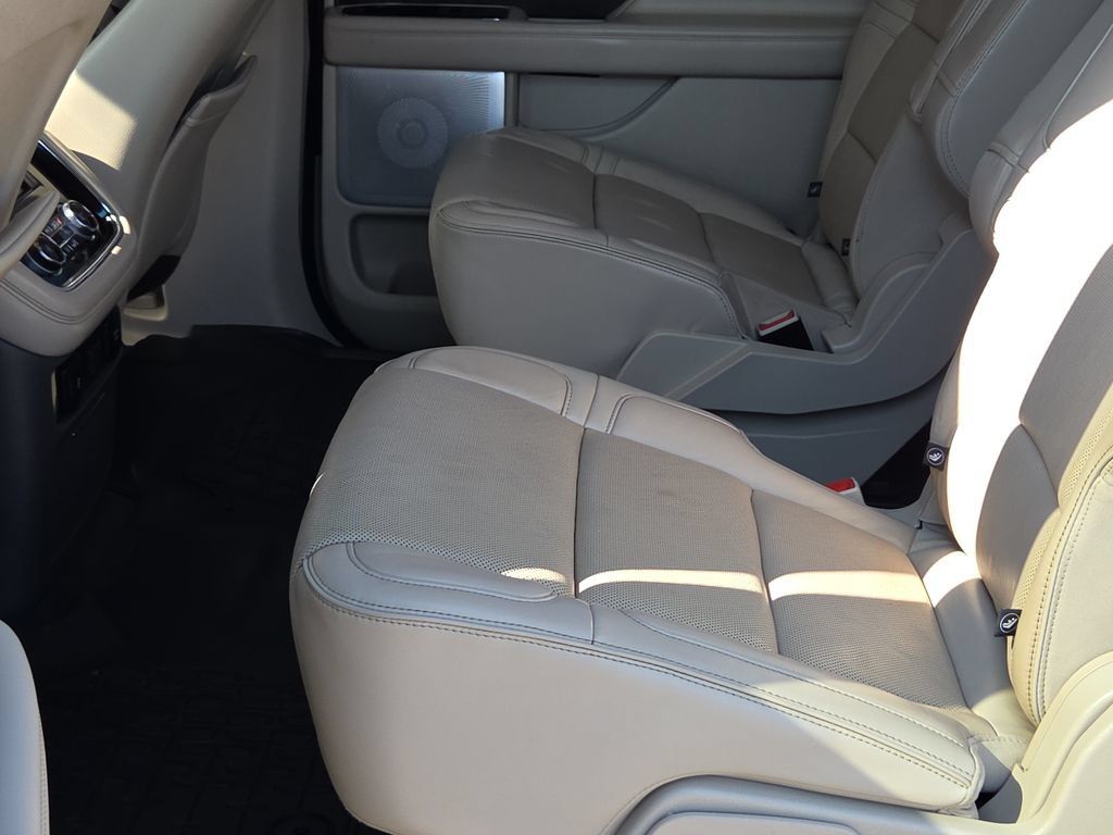 Used 2019 Lincoln Navigator L Reserve w/ Cargo Package AWD/4WD image 14