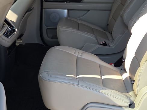 Used 2019 Lincoln Navigator L Reserve w/ Cargo Package image 14