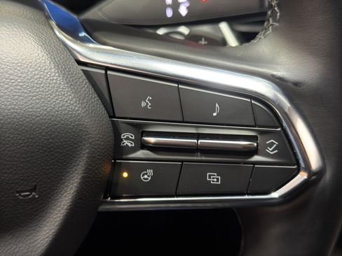 Used 2025 Chevrolet Equinox LT w/ Convenience Package II image 25