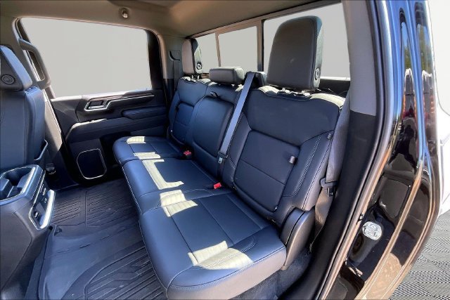 Used 2025 Chevrolet Silverado 2500 LTZ w/ LTZ Plus Package AWD/4WD image 16