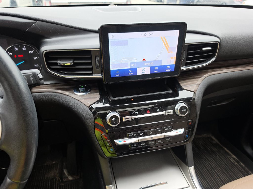 Used 2021 Ford Explorer Limited w/ Equipment Group 301A AWD/4WD image 10