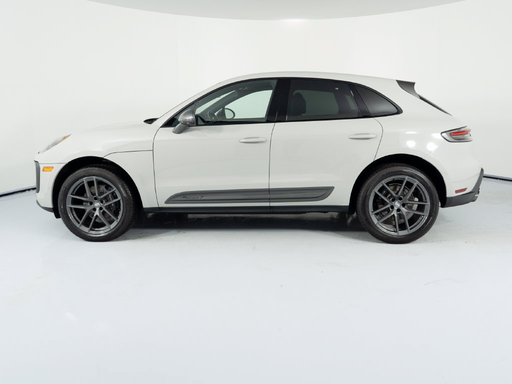 Certified 2026 Porsche Macan Turbo AWD/4WD image 7